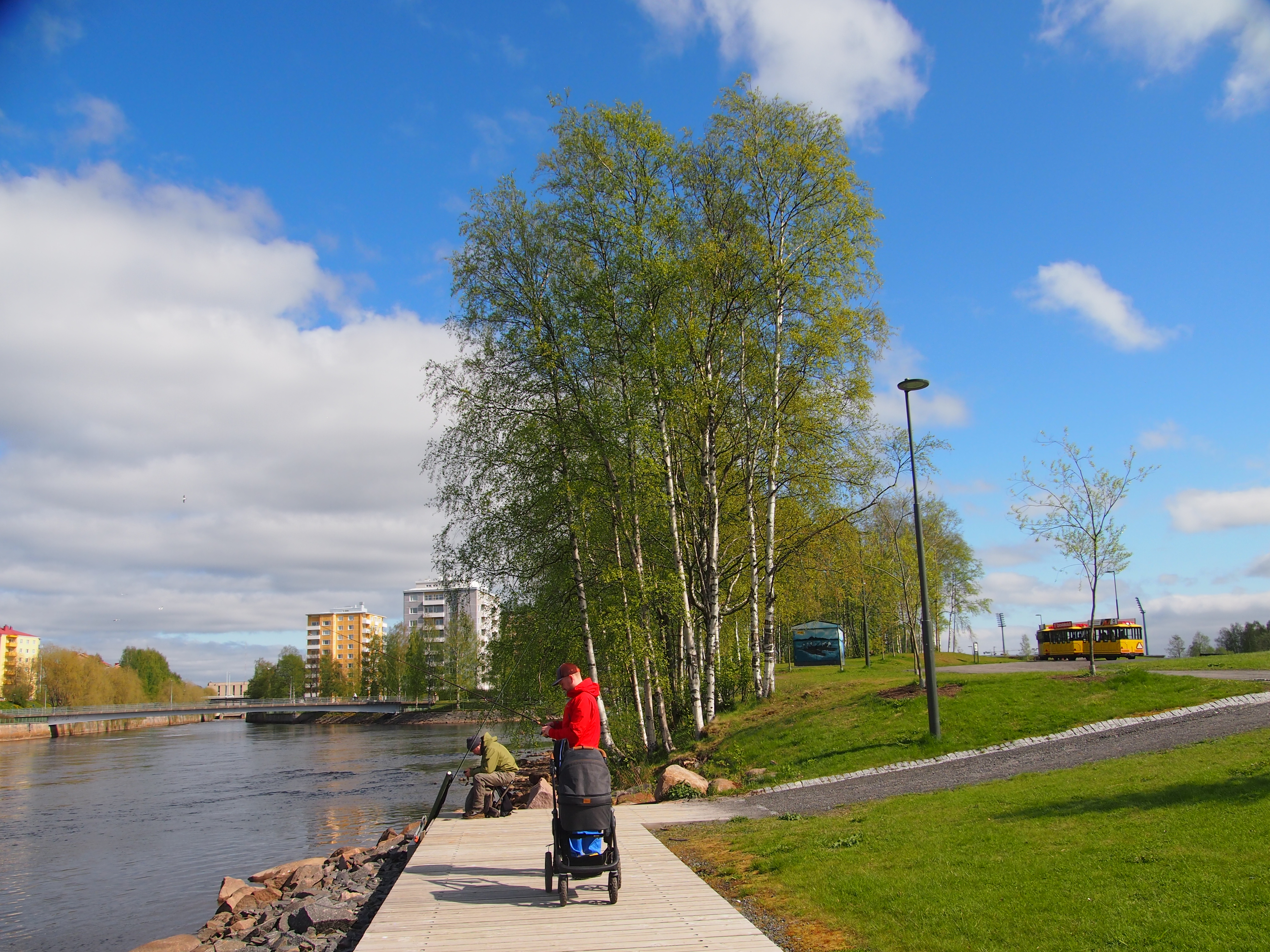 Potnapekalla liikkeellä ollut Kulttuuripääkaupungin valinnasta päättävä kansainvälinen raati on poistumassa Kuusisaaresta. Potnapekalla liikkeellä ollut Kulttuuripääkaupungin valinnasta päättävä kansainvälinen raati on poistumassa Kuusisaaresta. 